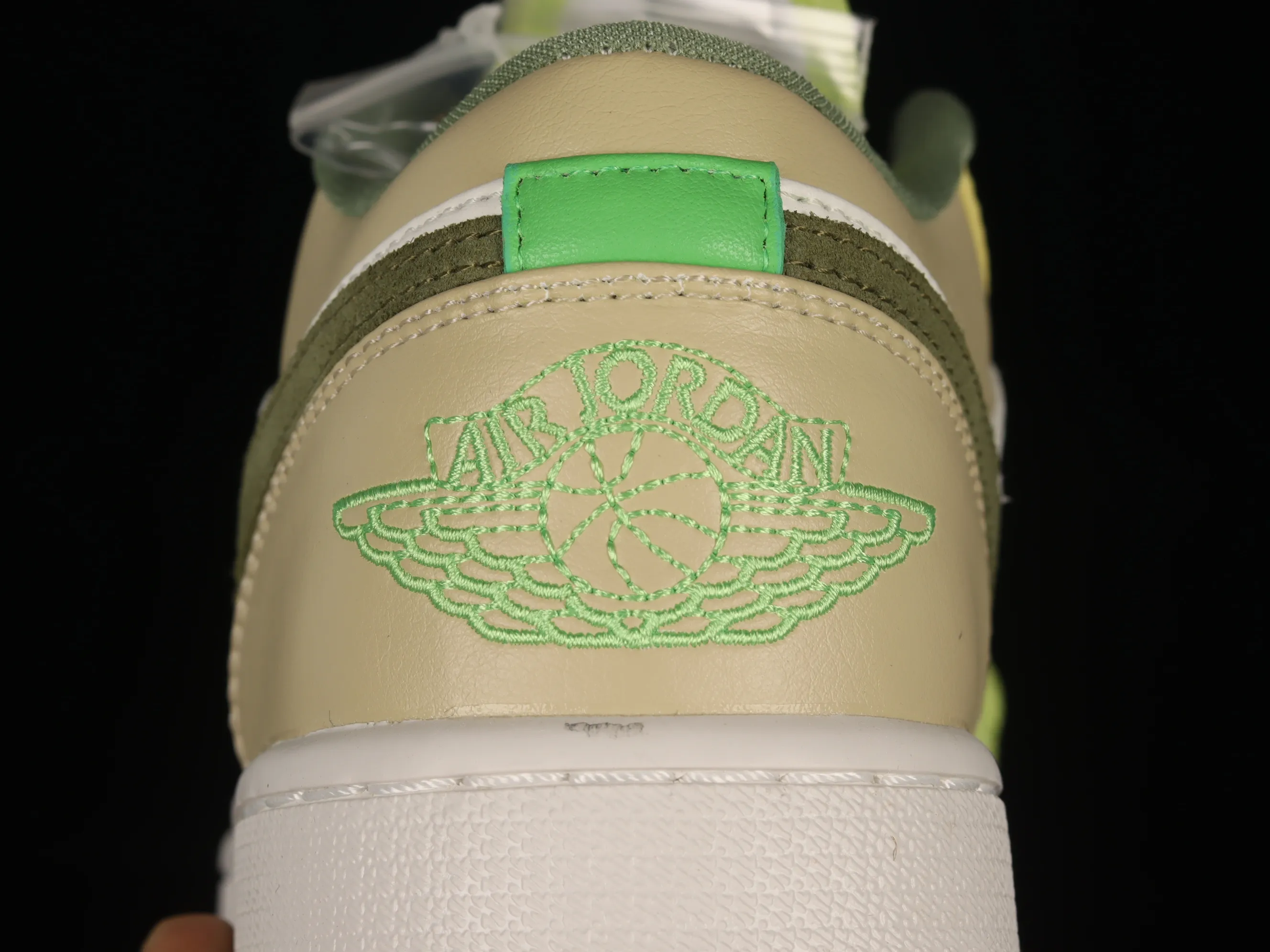 All categories Air Jordan Jordan series basketball shoes Air Jordan 1 Low Air Jordan 1 Low AJ1 Joe 1 fresh white and green cultural low-top basketball shoes FD9906-131